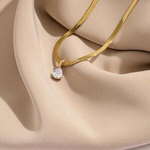 Gold plated Chain Necklace with Teardrop Pendant